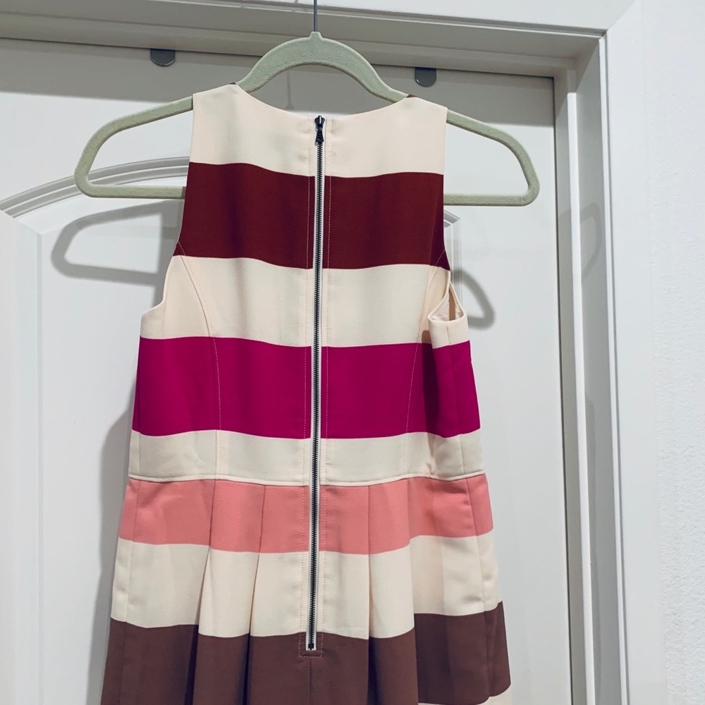 Loft Dress - Picture 3 of 3